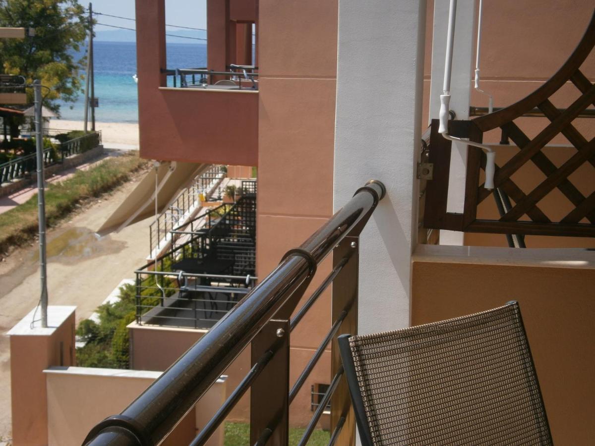 Dafni'S Seaside Luxury Studios ニキティ エクステリア 写真